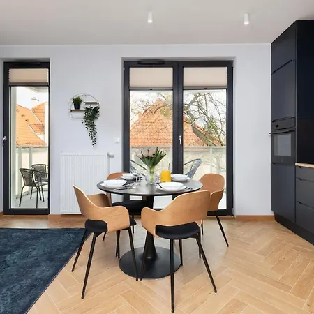 Διαμέρισμα Kollataja With Parking By Renters Prestige