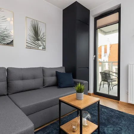 Apartment Kollataja With Parking By Renters Prestige